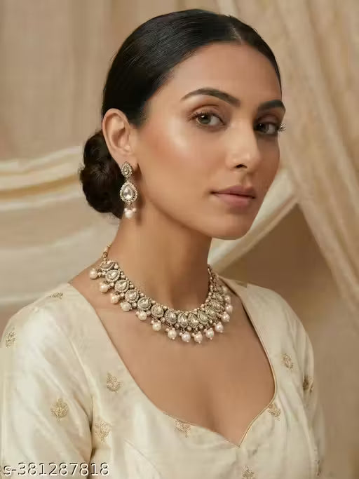 Reesha jewel necklace set with earrings